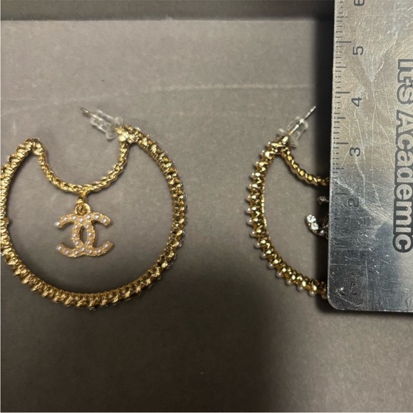CHANEL Hoop Earrings with Interlocking CC Charm - Picture 4 of 7